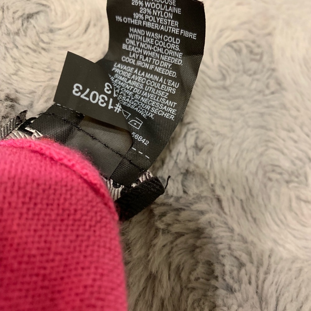 Express Beanie - Picture 6 of 6